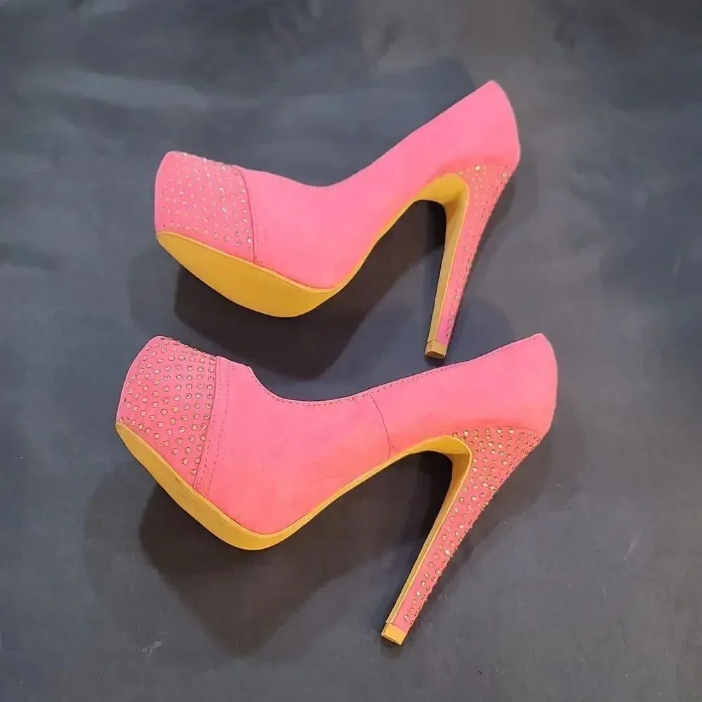 BRAND NEW HEM FASHION STUDS WOMEN